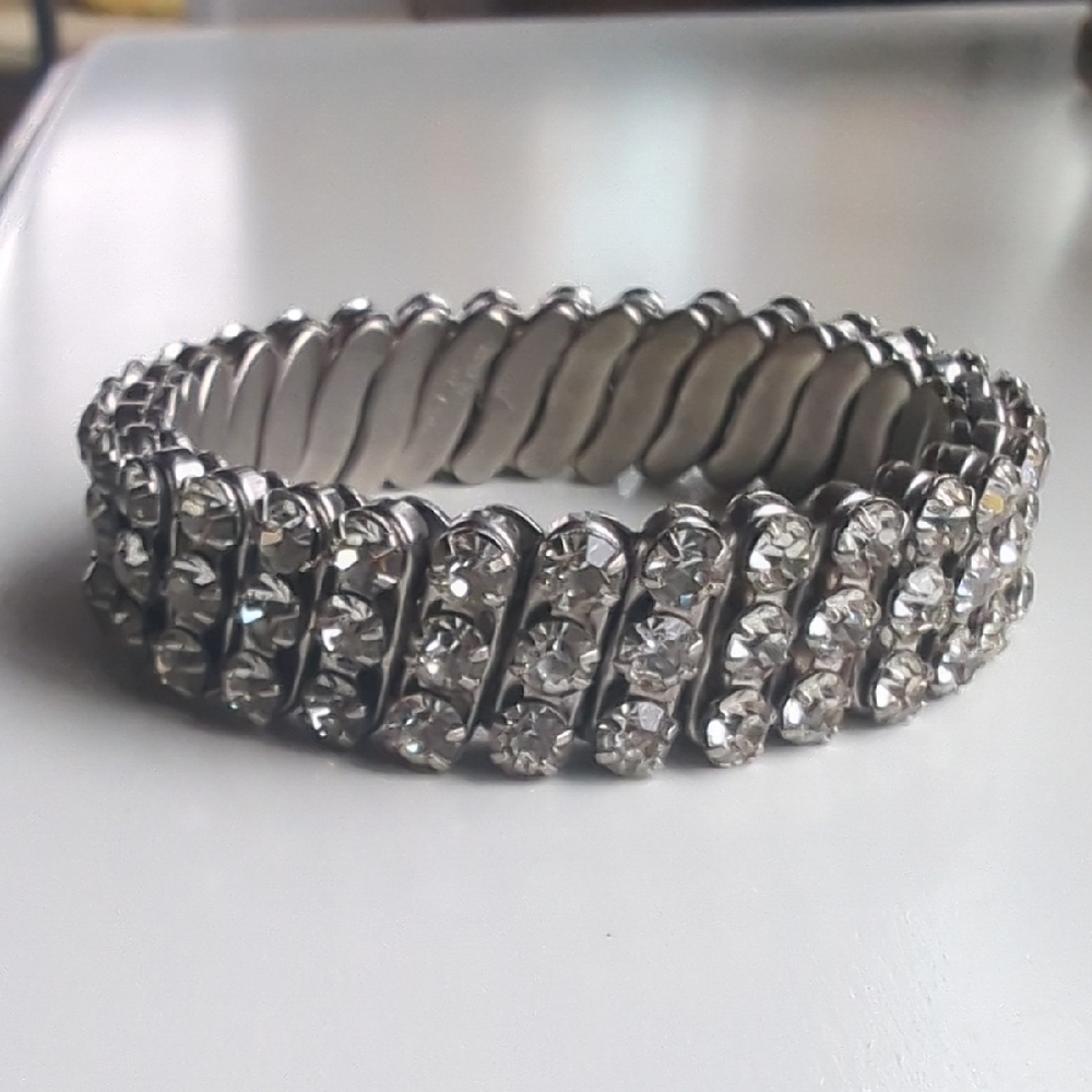 Vintage Rhinestone Prong Set Stretch Bracelet Made in British Hong Kong